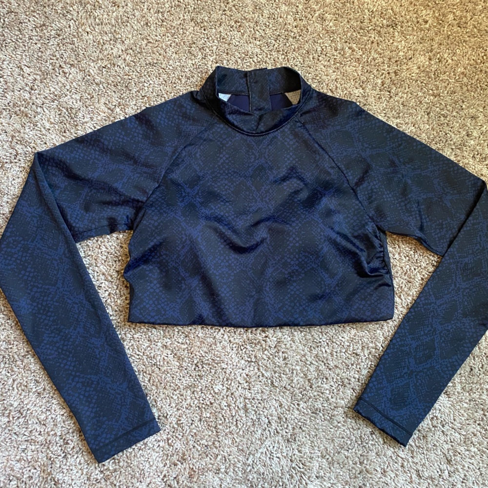 Athleta Womens M Paddleboarding or surf top